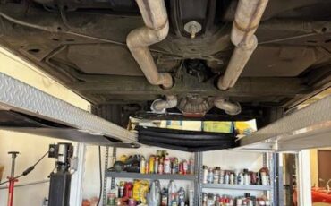 Chevrolet-corvette-1971-yellow-10