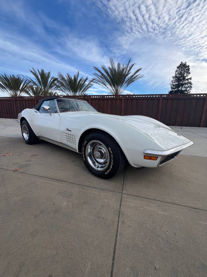Chevrolet-corvette-1972-white