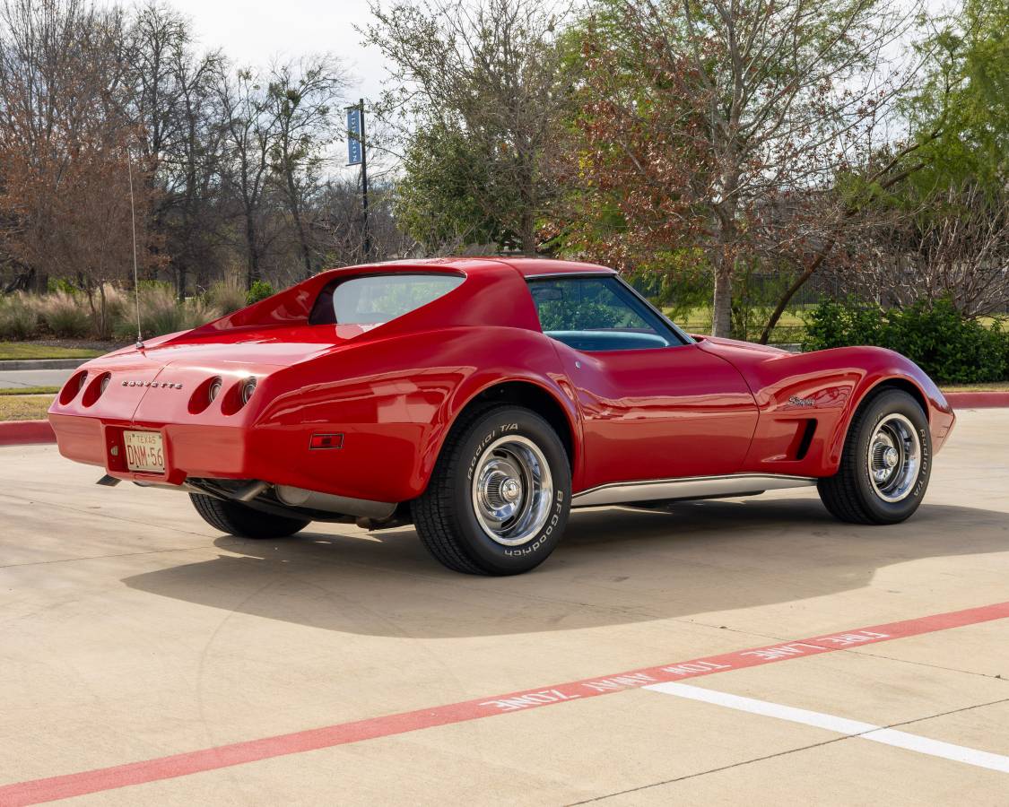 Chevrolet-corvette-1974-red-10