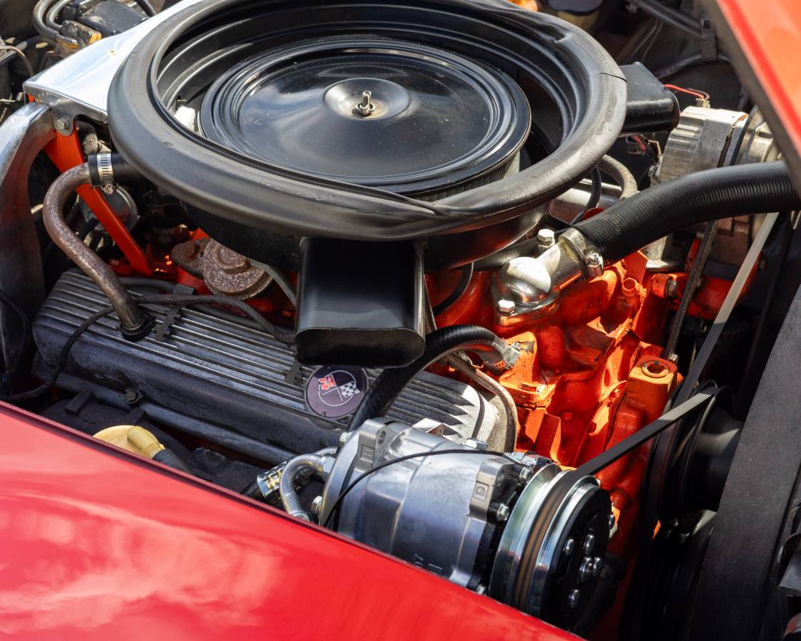 Chevrolet-corvette-1974-red-11