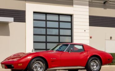 Chevrolet-corvette-1974-red-13