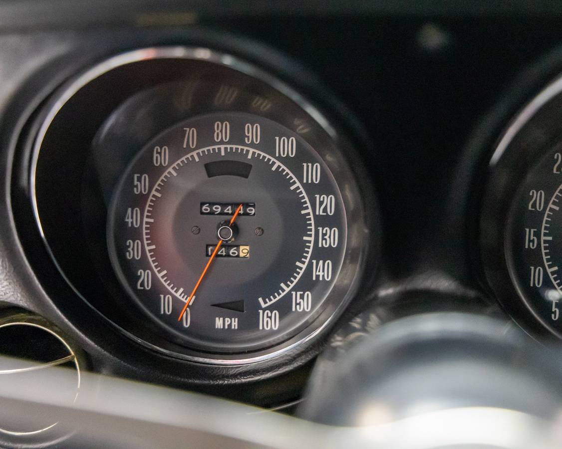 Chevrolet-corvette-1974-red-3