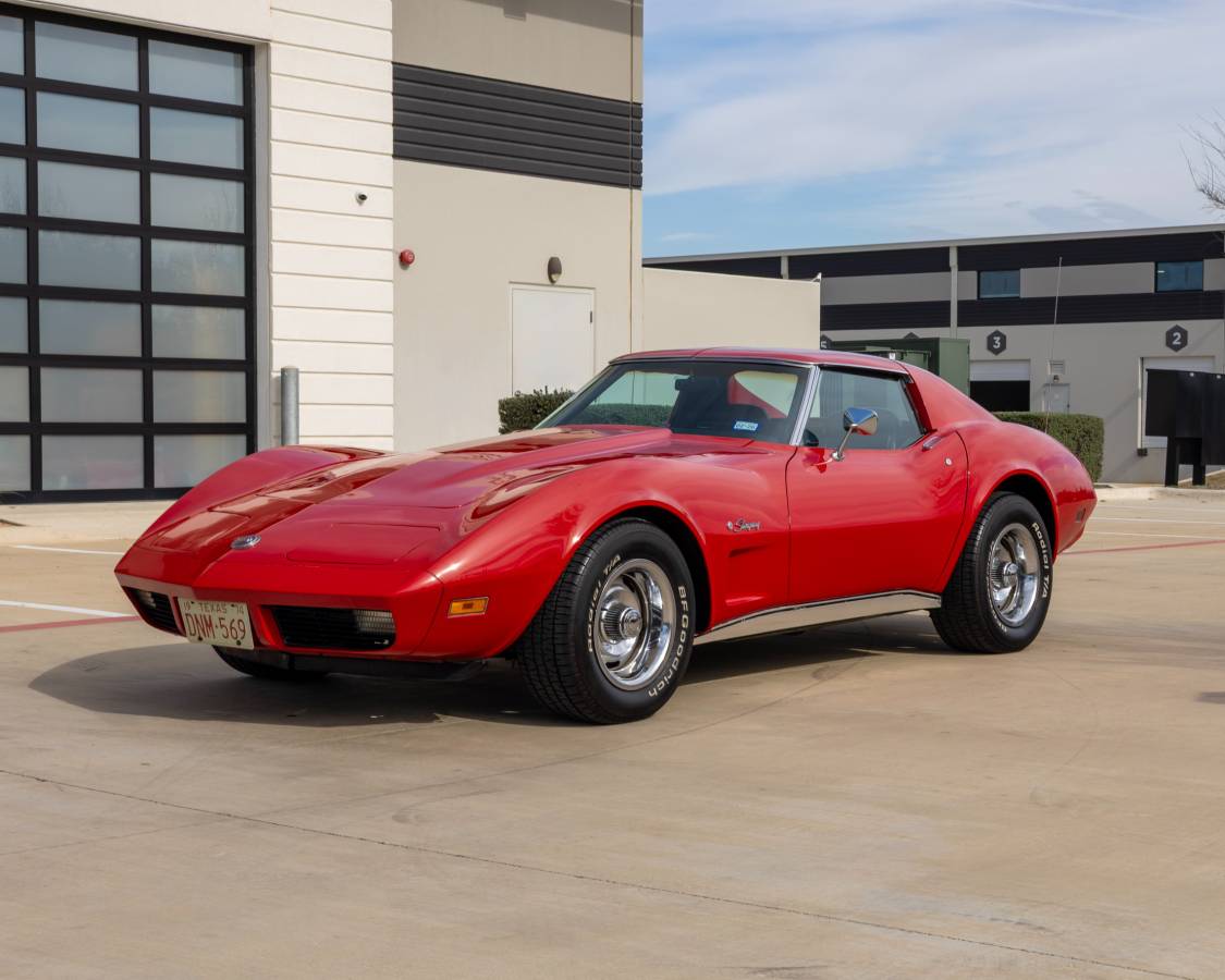 Chevrolet-corvette-1974-red-4