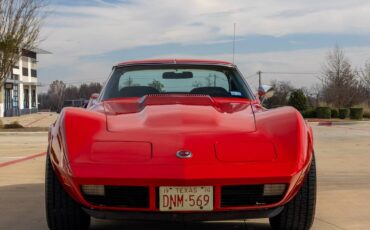 Chevrolet-corvette-1974-red-6