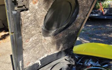 Chevrolet-corvette-1975-15