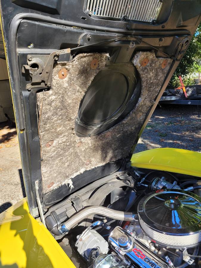 Chevrolet-corvette-1975-15