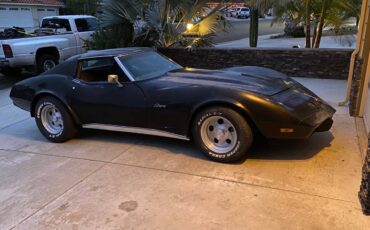 Chevrolet-corvette-1975-black