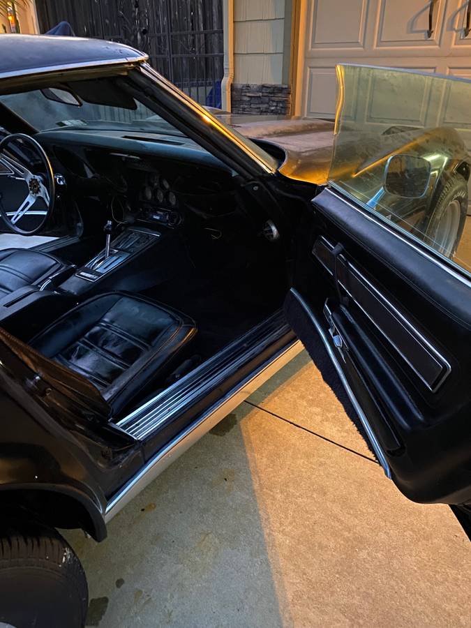 Chevrolet-corvette-1975-black-4