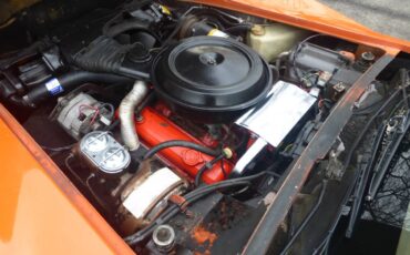 Chevrolet-corvette-1976-orange-12