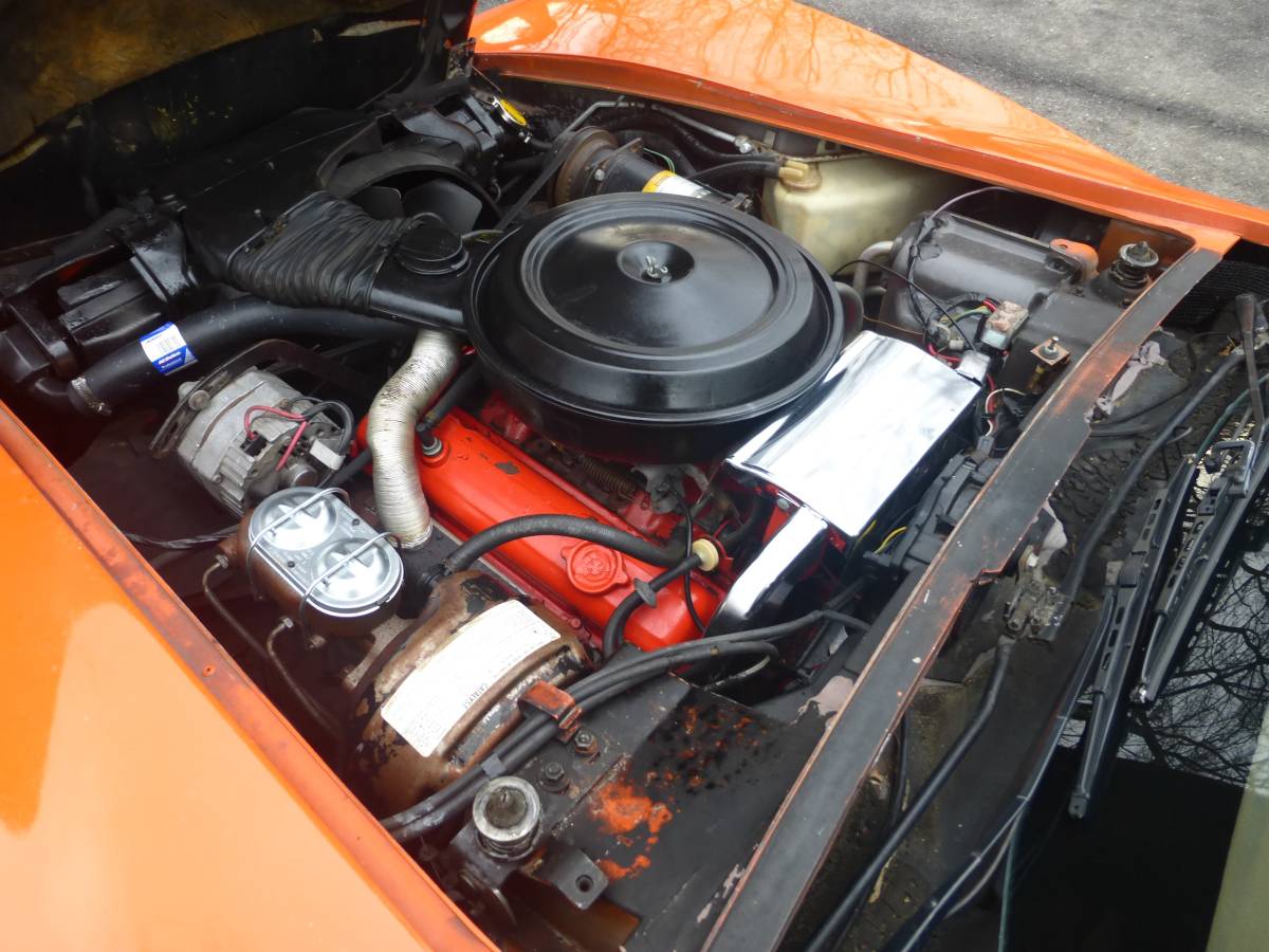 Chevrolet-corvette-1976-orange-12