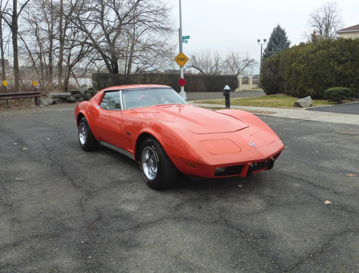 Chevrolet-corvette-1976-orange-16