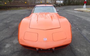 Chevrolet-corvette-1976-orange-17