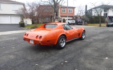 Chevrolet-corvette-1976-orange-2