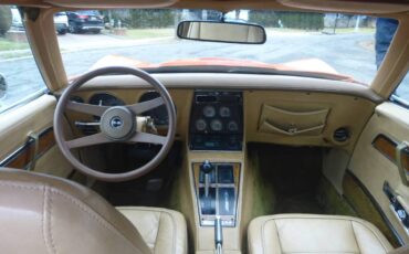 Chevrolet-corvette-1976-orange
