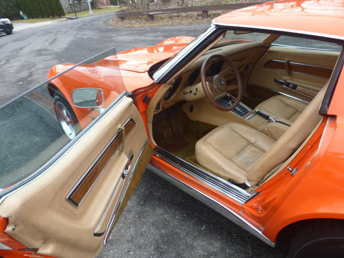Chevrolet-corvette-1976-orange-5