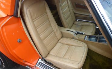 Chevrolet-corvette-1976-orange-9