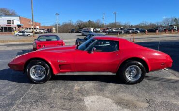 Chevrolet-corvette-1976-red-1