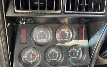 Chevrolet-corvette-1976-red-14