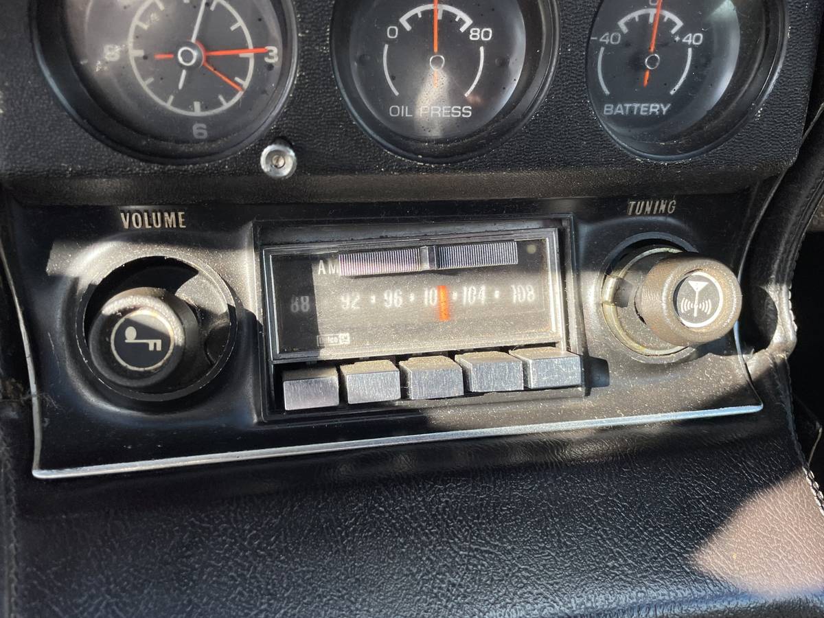 Chevrolet-corvette-1976-red-15