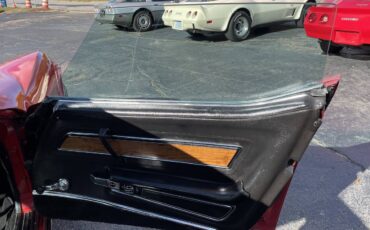 Chevrolet-corvette-1976-red-19