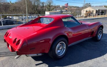 Chevrolet-corvette-1976-red-4