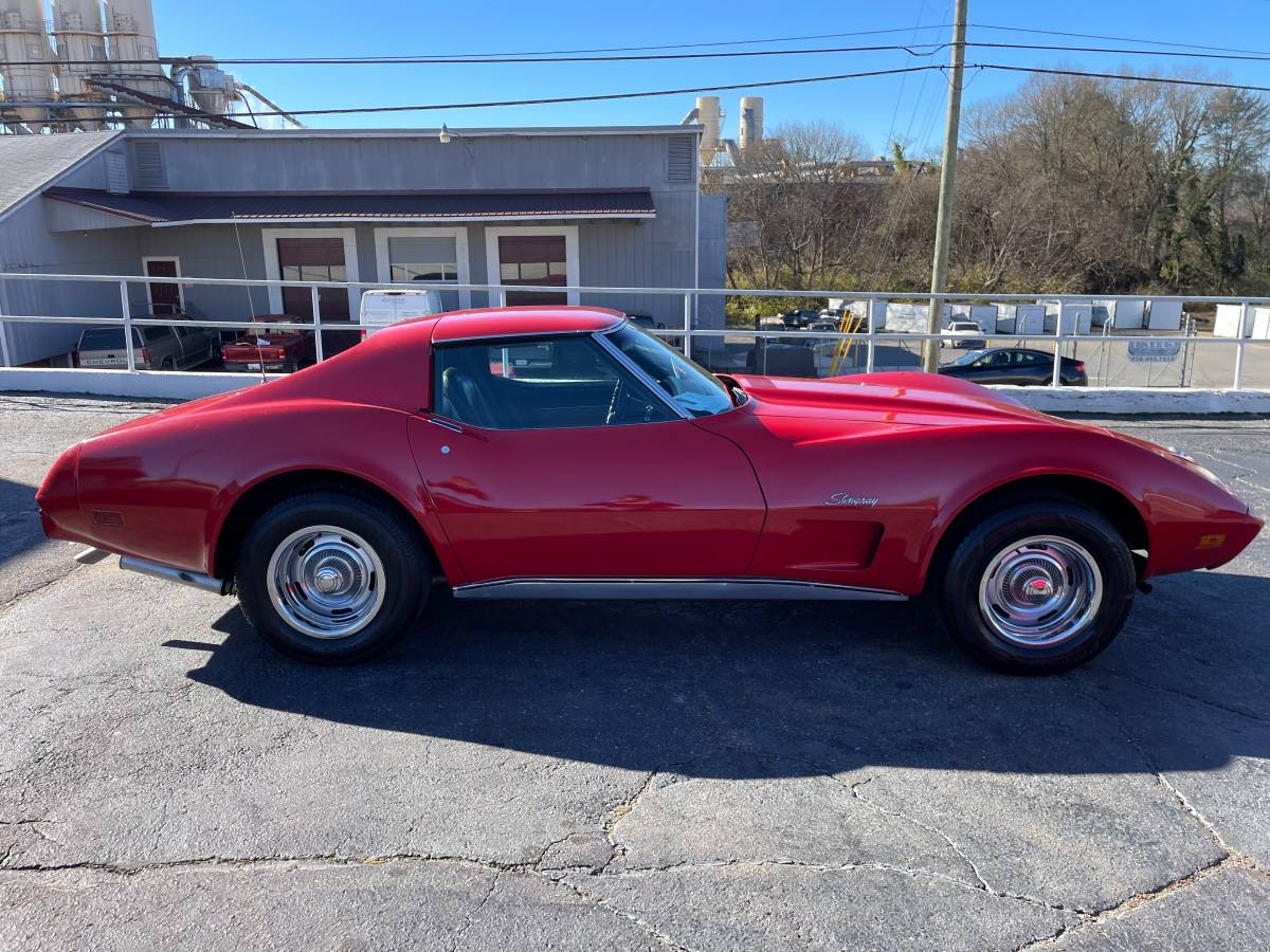 Chevrolet-corvette-1976-red-5