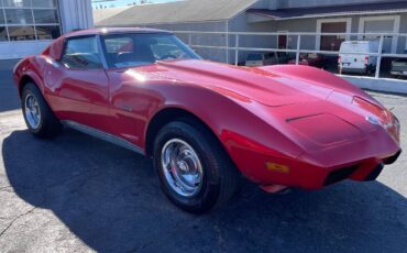 Chevrolet-corvette-1976-red-6
