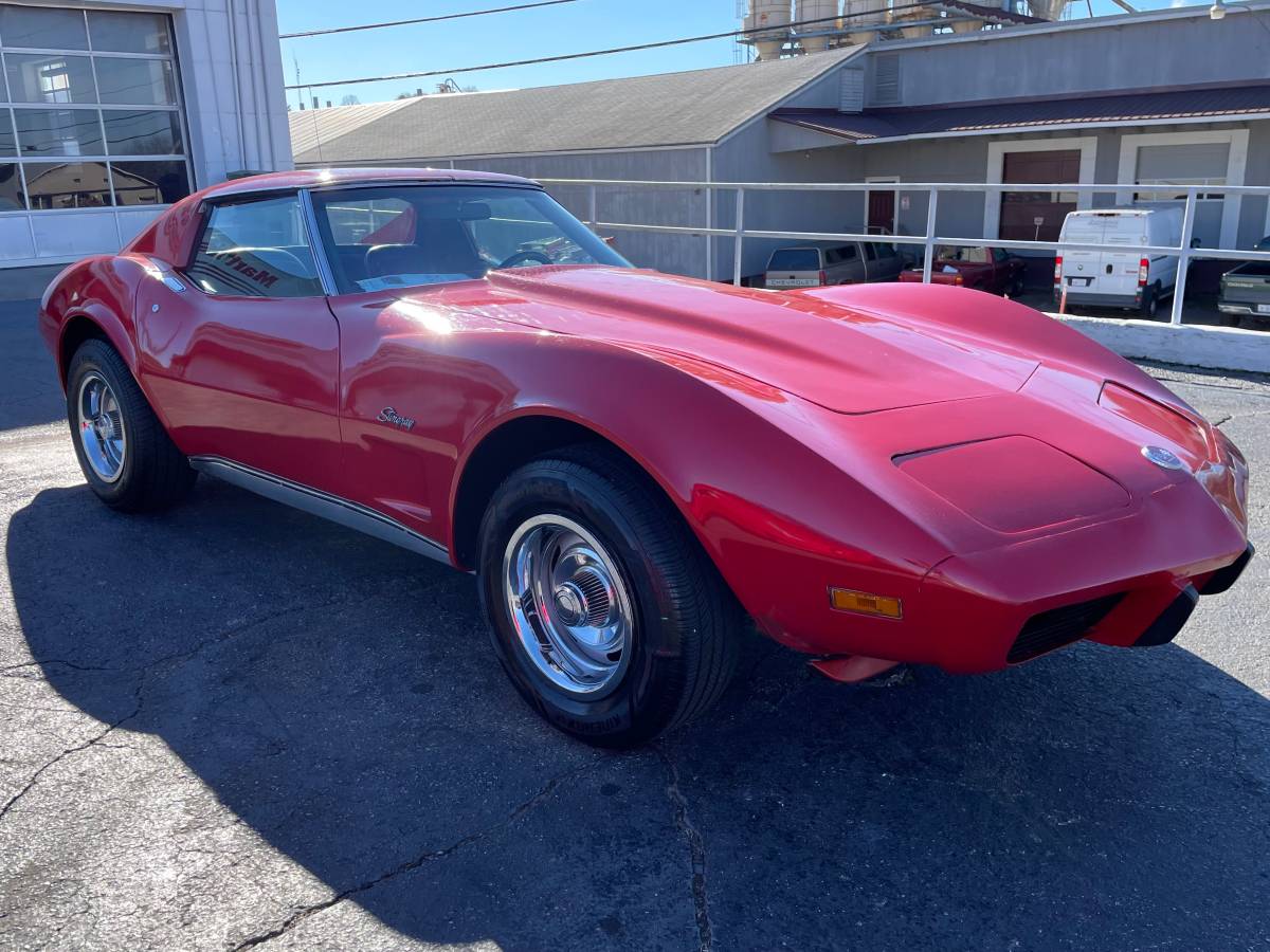 Chevrolet-corvette-1976-red-6