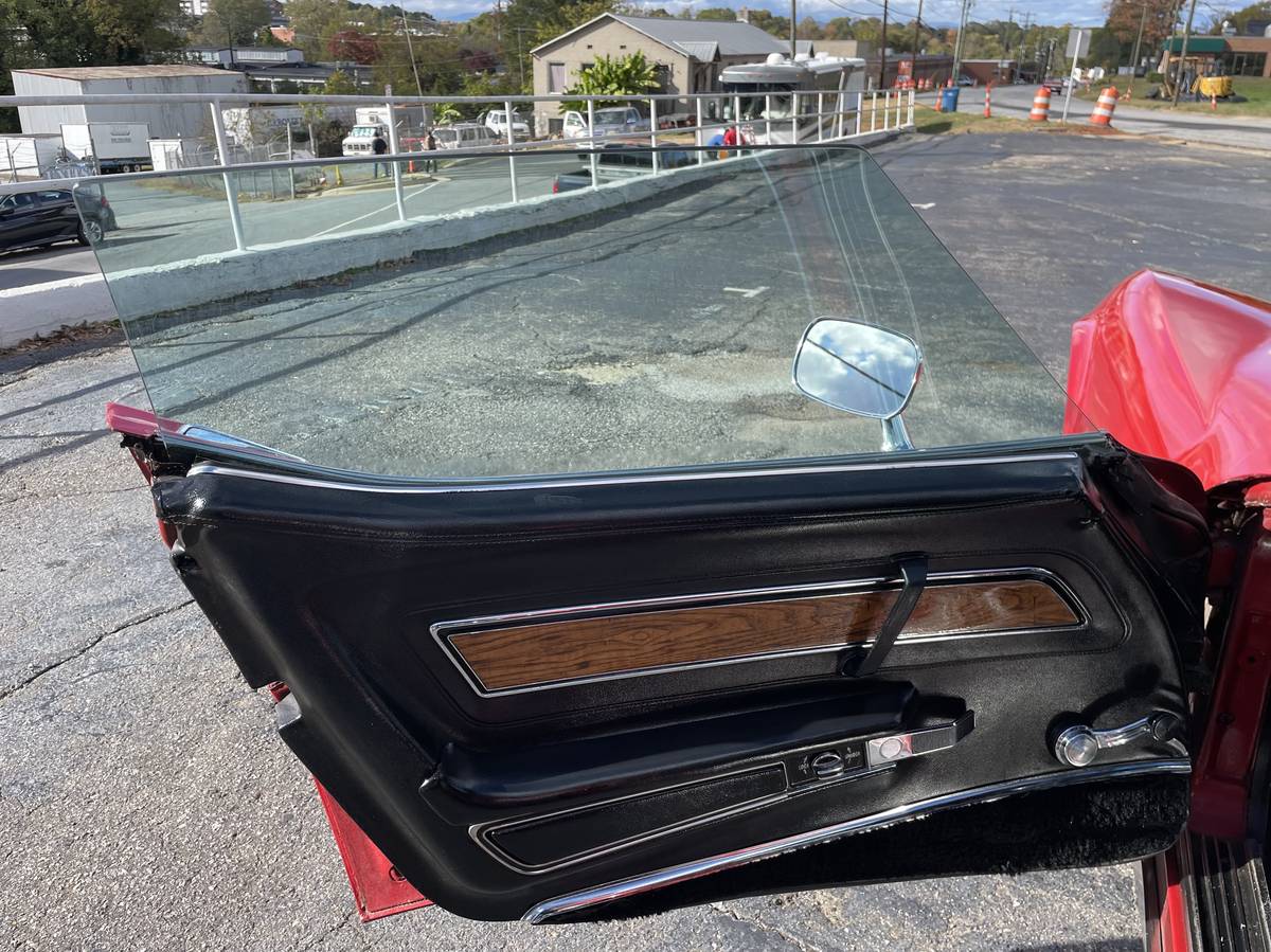 Chevrolet-corvette-1976-red-9