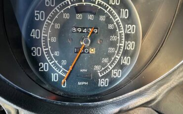 Chevrolet-corvette-1976-white-10