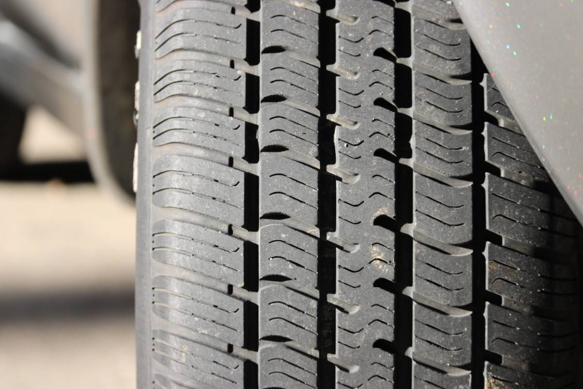 Chevrolet-corvette-1978-silver-10