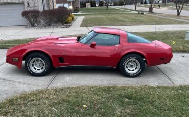 Chevrolet-corvette-1979-1