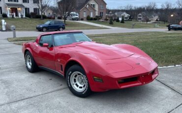 Chevrolet-corvette-1979-11