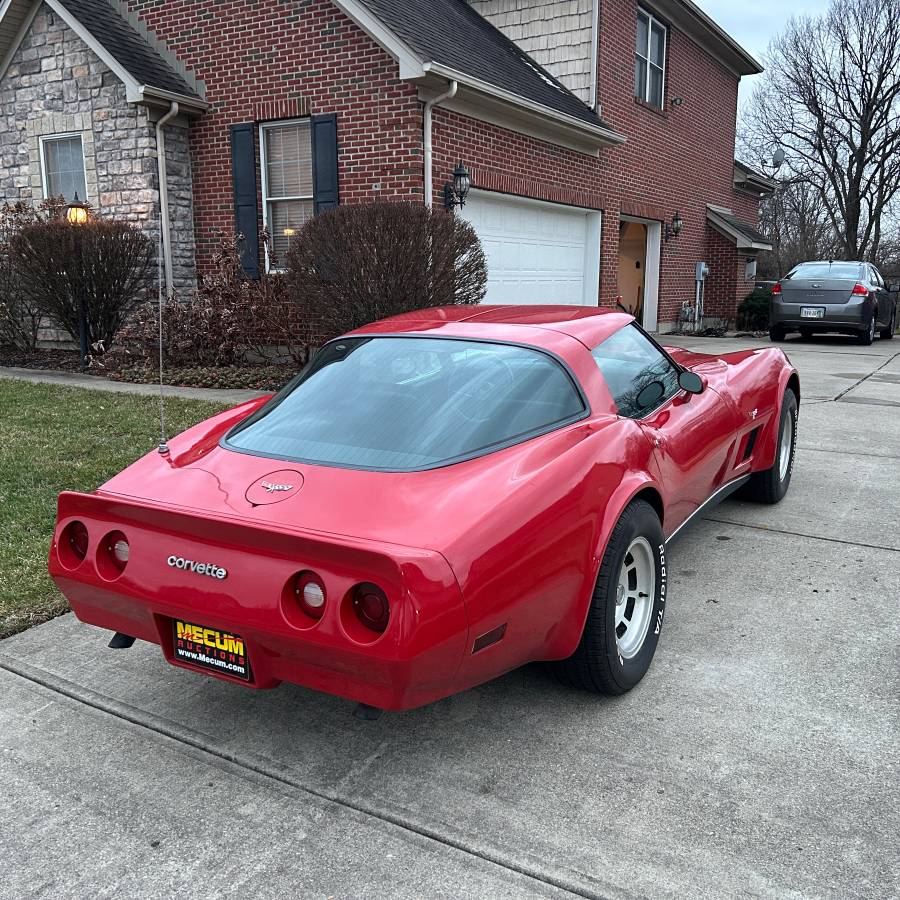 Chevrolet-corvette-1979-5