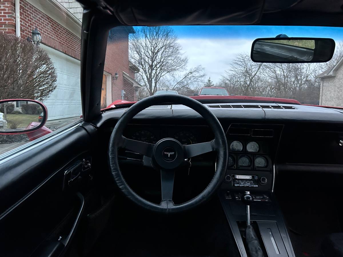 Chevrolet-corvette-1979-7