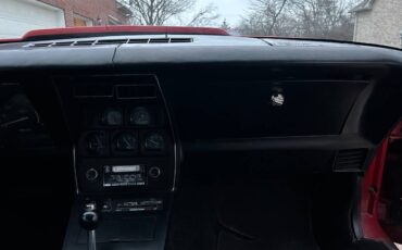 Chevrolet-corvette-1979-8