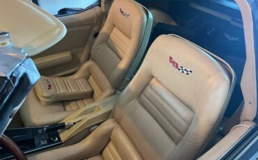 Chevrolet-corvette-1979-black-10