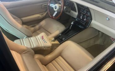 Chevrolet-corvette-1979-black-12