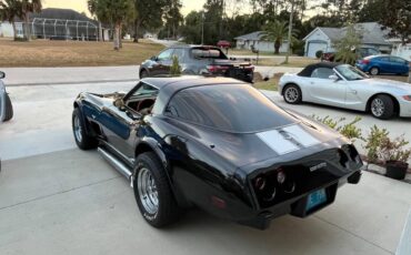 Chevrolet-corvette-1979-black-17