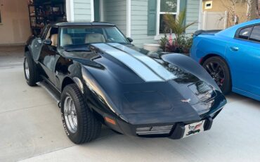 Chevrolet-corvette-1979-black-23