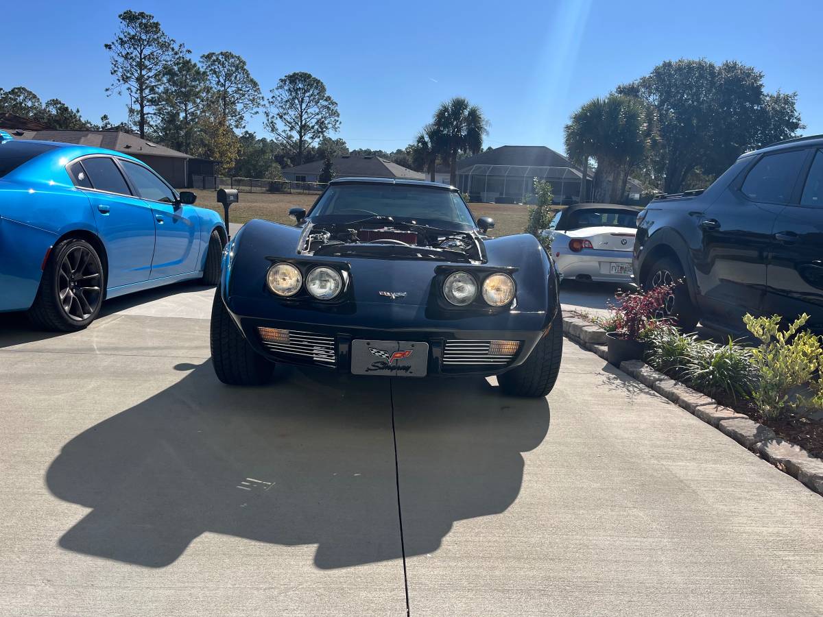 Chevrolet-corvette-1979-black-23