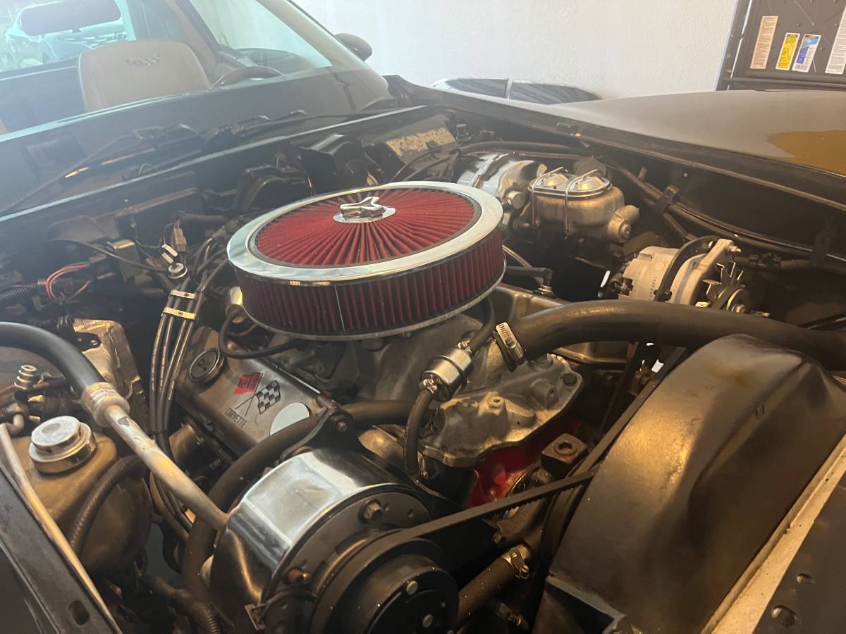 Chevrolet-corvette-1979-black-58