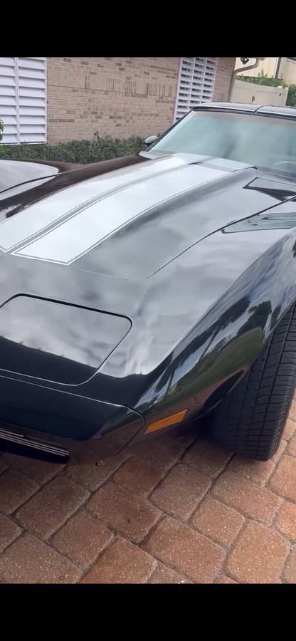 Chevrolet-corvette-1979-black-64