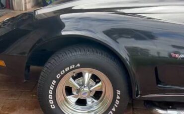 Chevrolet-corvette-1979-black-70