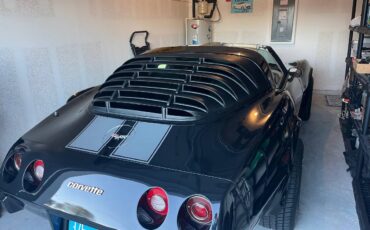 Chevrolet-corvette-1979-black-9