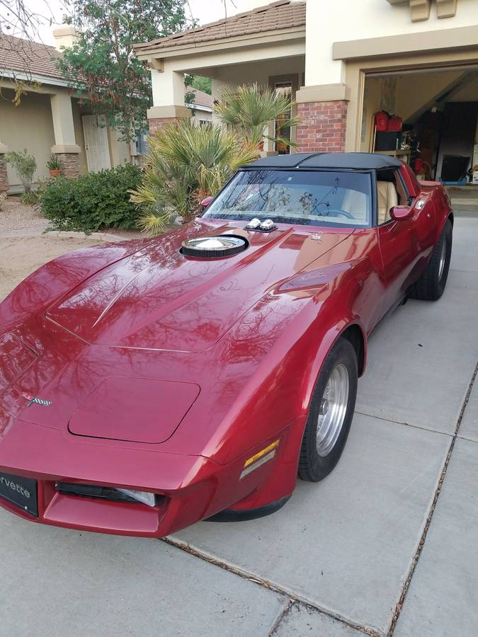 Chevrolet-corvette-1981-red-10