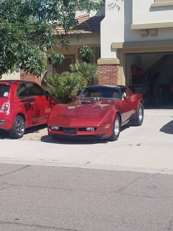Chevrolet-corvette-1981-red-11