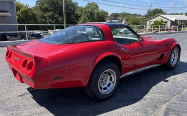 Chevrolet-corvette-1981-red-12
