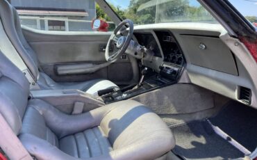 Chevrolet-corvette-1981-red-19