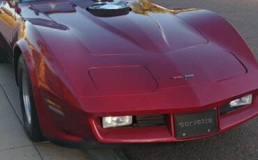 Chevrolet-corvette-1981-red-2